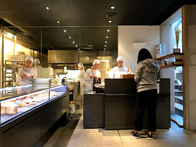 〒180-0004 東京都武蔵野市吉祥寺本町２丁目２８−２