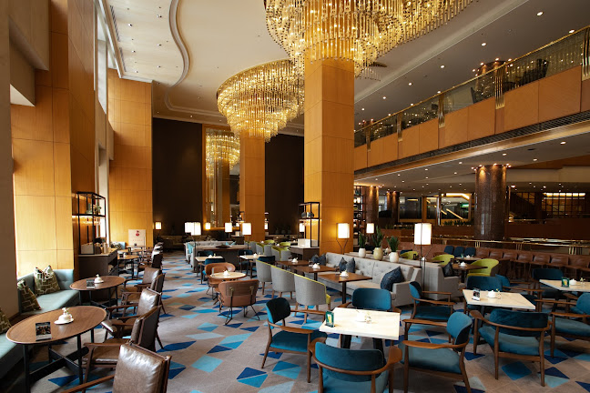 Opinii despre ラウンジ「シーウインド」 în 横浜市 - 飲食業