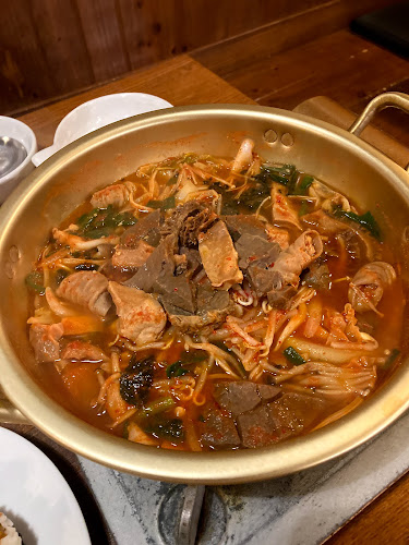 〒901-0223 沖縄県豊見城市翁長６２９−４