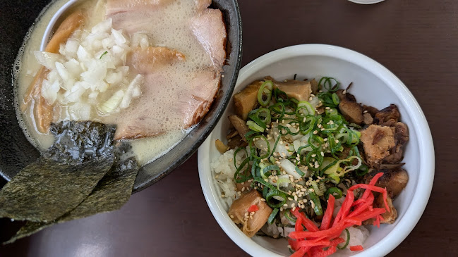 Comentarii opinii despre 支那そば しげもと 藤枝本店