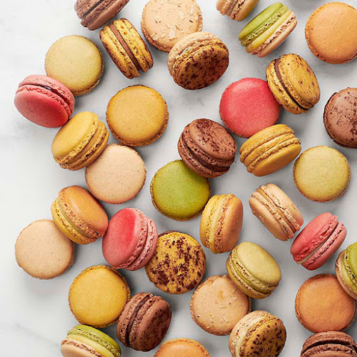 ピエール・エルメ・パリ 大丸神戸店 - 神戸市