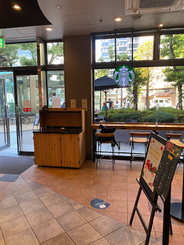 〒541-0053 大阪府大阪市中央区本町１丁目８−１２ オーク堺筋本町ビル 1F