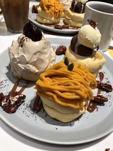 〒530-0017 大阪府大阪市北区角田町３−２５ 梅田エスト １Ｆ