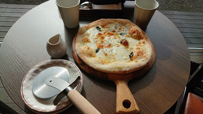 〒403-0032 山梨県富士吉田市上吉田東７丁目２７−１