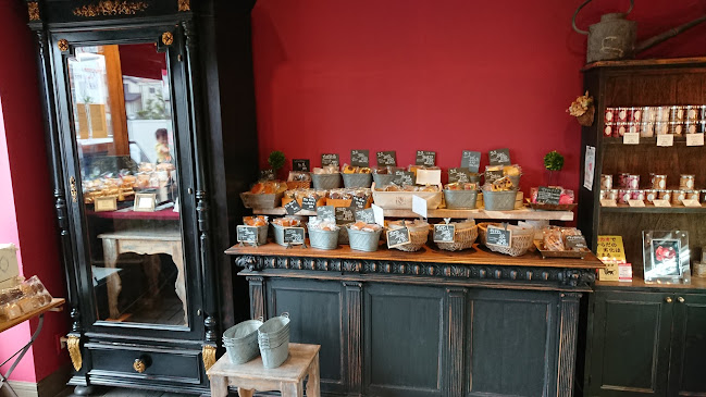 〒272-0021 千葉県市川市八幡３丁目２９−１６ y's premiere 1F