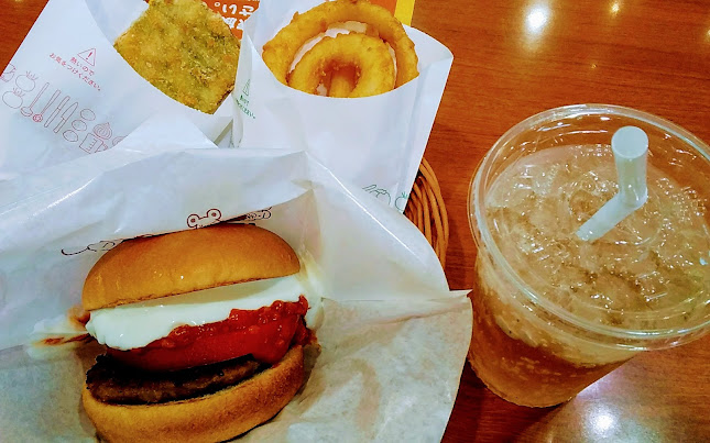 Comentarii opinii despre モスバーガーイオン泉大沢店