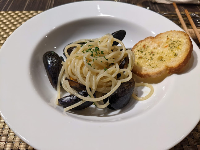 cafe & restaurant SALUTE(サルーテ) - 飲食業