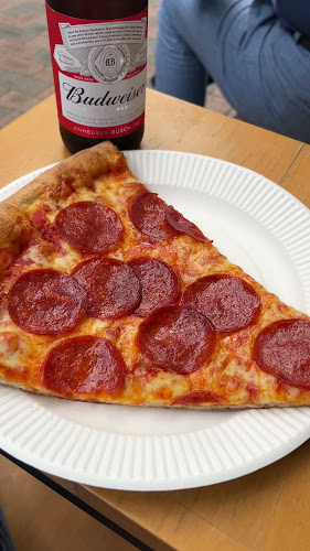 Opinii despre The Pizza Tokyo Hiroo în 渋谷区 - 飲食業