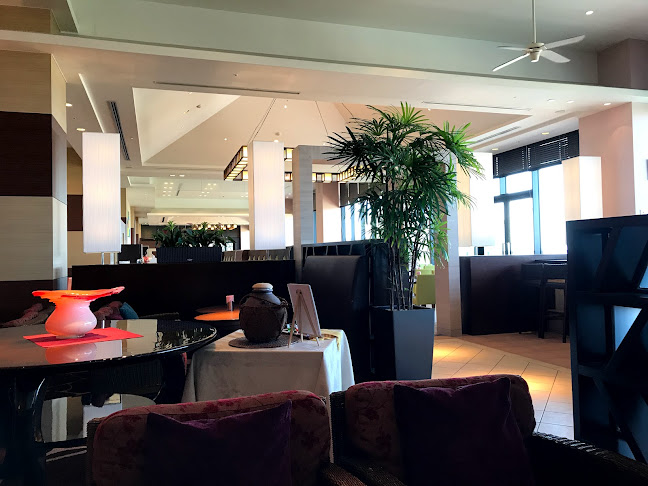 プールサイドレストラン「サザンテラス」 - 飲食業