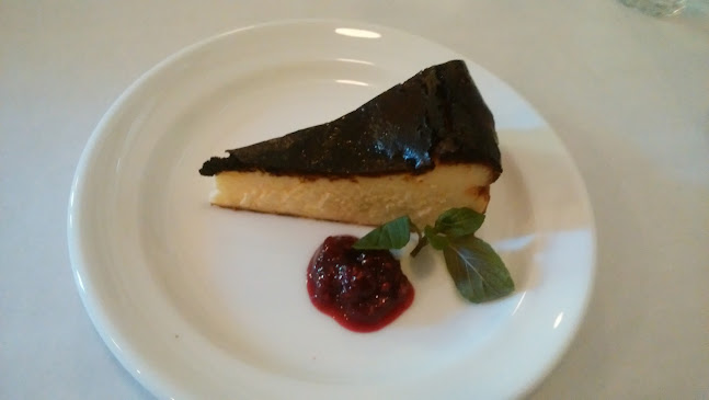 〒181-0015 東京都三鷹市大沢６丁目５−１