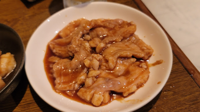 〒900-0032 沖縄県那覇市松山２丁目４−１５