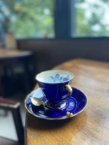 カフェ エリスマン - 飲食業