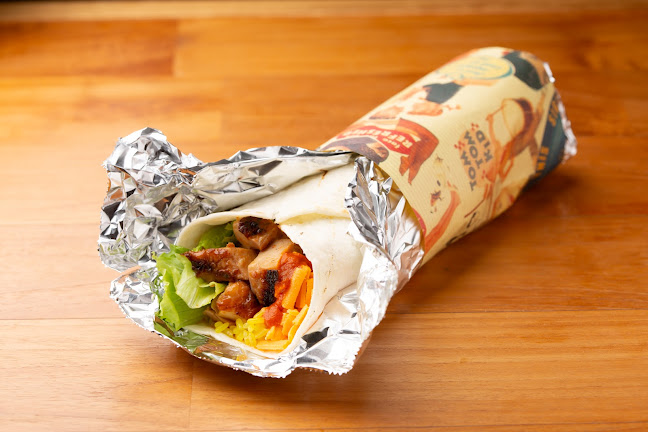 Comentarii opinii despre ペリペリチキン 本店 フォレストマーケットライカム クリスマスチキン