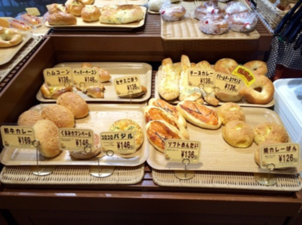 Opinii despre パン工房 西洋軒 ぜぜ店 în 大津市 - 飲食業