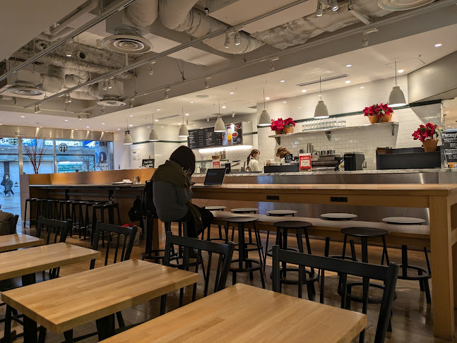 DEAN & DELUCA アトレ川崎