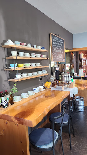 ポンジィ - 飲食業