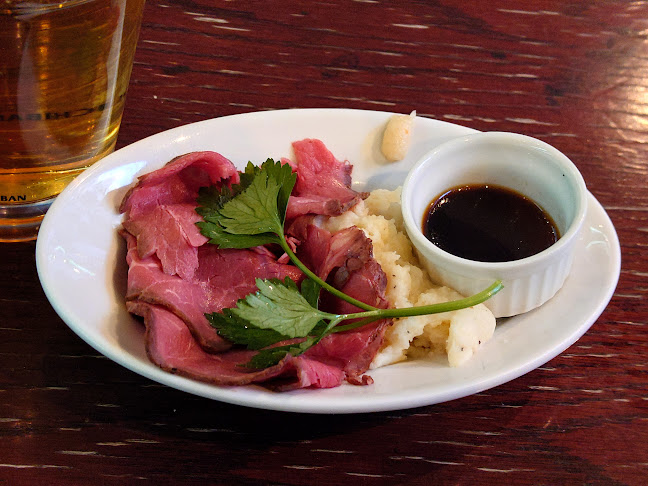 HUB東京オペラシティ店