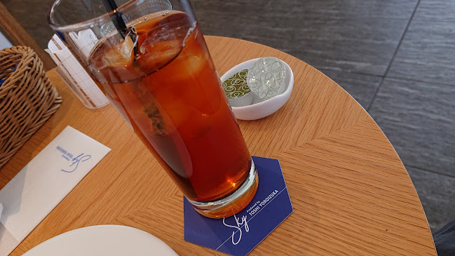 Sky produced by Toshi Yoroizuka - 飲食業