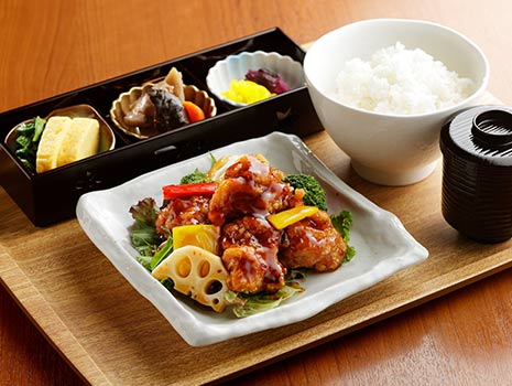 Opinii despre 雅じゃぽ イオンモール名古屋則武新町店 în 名古屋市 - 飲食業