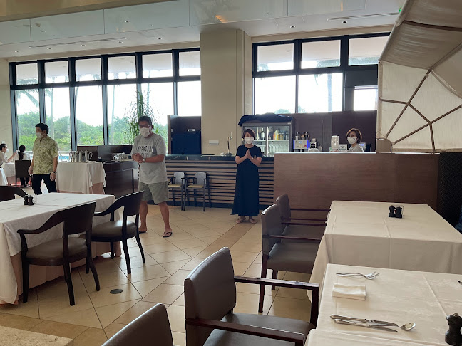 〒901-0306 沖縄県糸満市西崎町１丁目６−１