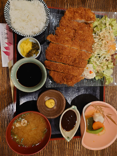 〒515-0052 三重県松阪市山室町２２９８−２