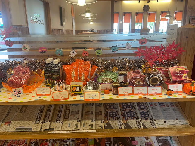 Comentarii opinii despre コメダ珈琲店 沖縄糸満店