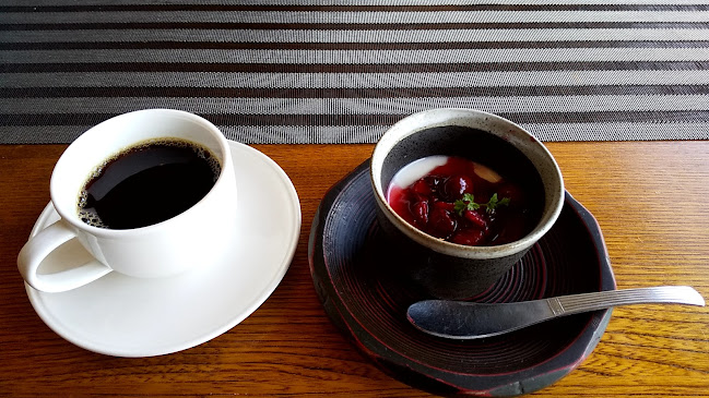 〒893-0006 鹿児島県鹿屋市向江町１５−１３