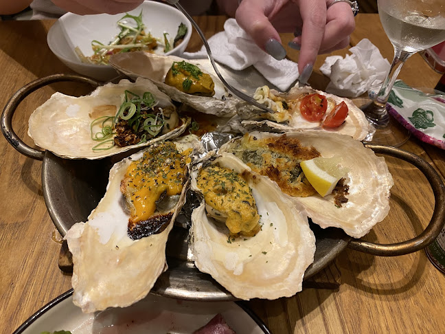 Opinii despre 新宿 オイスターズインク în 新宿区 - 飲食業