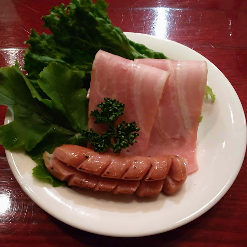 Opinii despre ウスケボＢＡＲ仏壇通店 în 広島市 - 飲食業