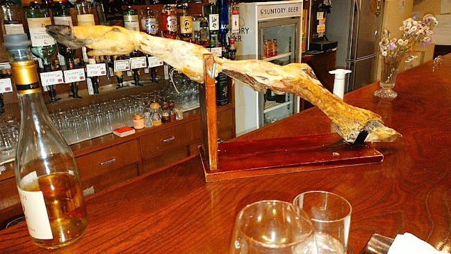 Opinii despre ラツール în 青森市 - 飲食業