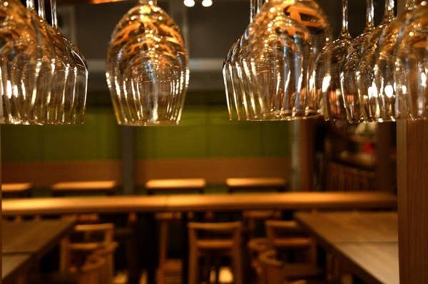 ワインの酒場。ディプント 大宮西口店 - さいたま市