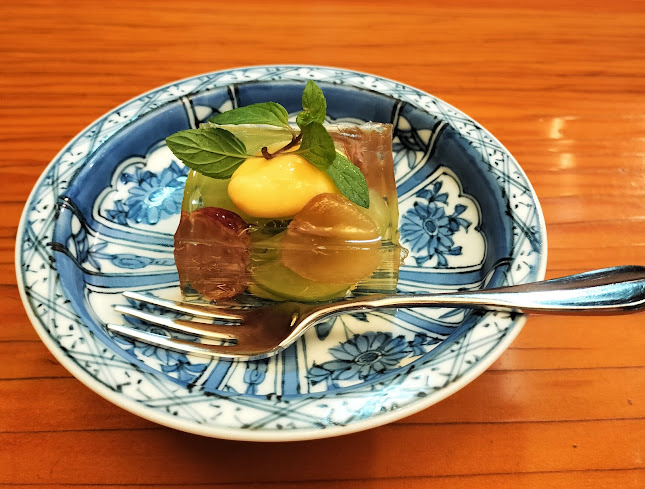 割烹 松由 - 飲食業