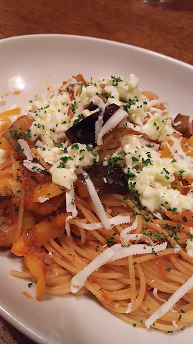 ヴィアトランジット - 飲食業