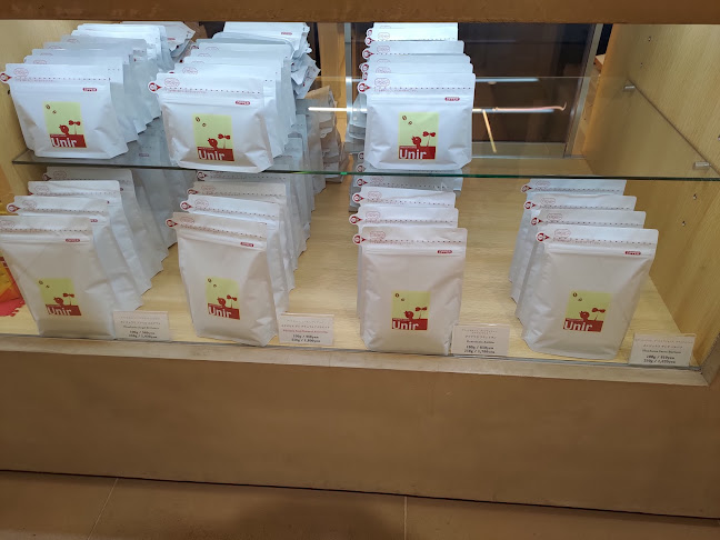 Unir ウニール 阪急うめだ店 - 飲食業