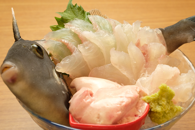 〒030-0802 青森県青森市本町１丁目１−２５