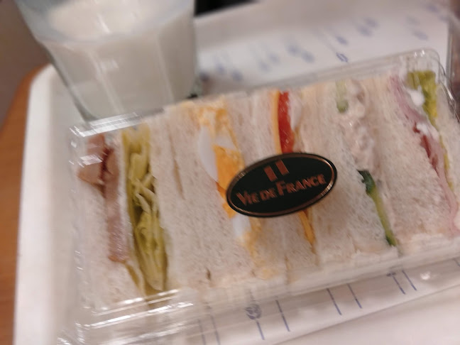 Opinii despre VIE DE FRANCE 阪神野田店 în 大阪市 - 飲食業