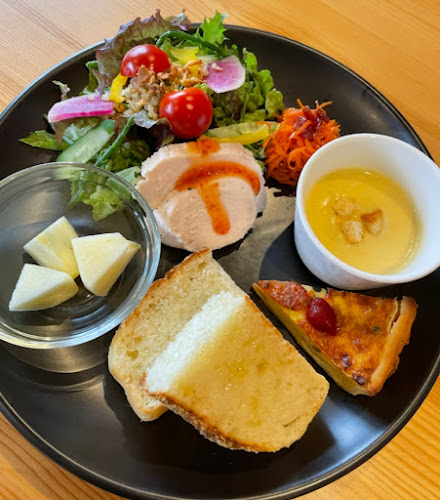 Opinii despre EMU CAFE COFFEE ROASTERY în 仙台市 - 飲食業