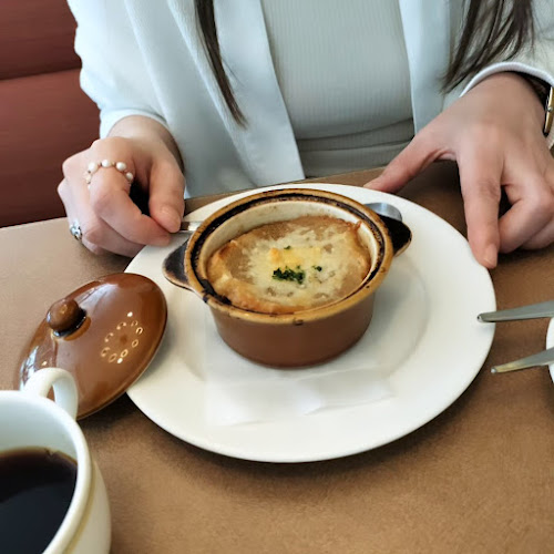 ロイヤルホスト橘通店 - 飲食業