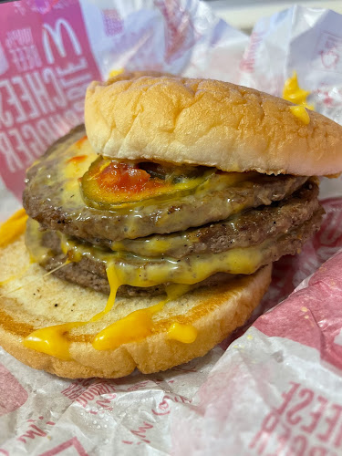 Opinii despre マクドナルド 天神橋筋六丁目店 în 大阪市 - 飲食業