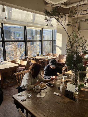 〒060-0061 北海道札幌市中央区南１条西１２丁目４−１８２ AS ビル 1F