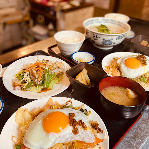 中房家 - 飲食業