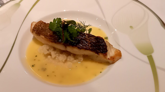 プールサイドレストラン「サザンテラス」 - 飲食業