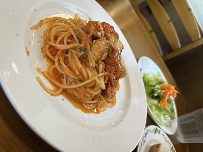 〒101-0051 東京都千代田区神田神保町１丁目４２−２