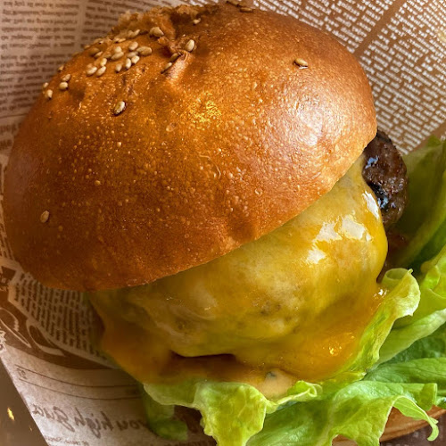 〒425-0035 静岡県焼津市東小川７丁目17−１２