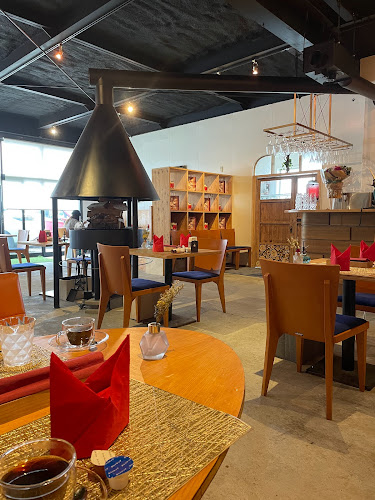 Restaurant cafe Rare（レストラン カフェ レア）