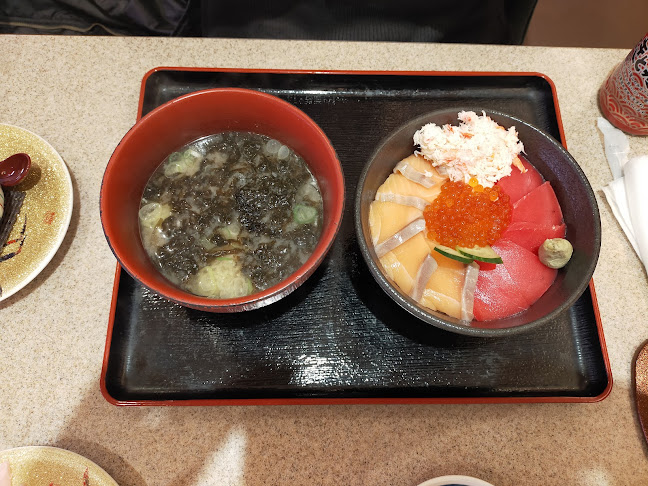 きときと寿し富山駅店 とやマルシェのれん横丁 - 飲食業