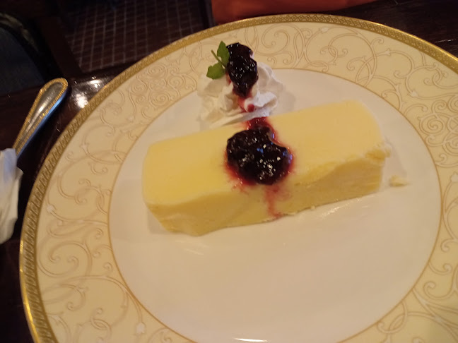 〒666-0035 兵庫県川西市花屋敷２丁目８−１０