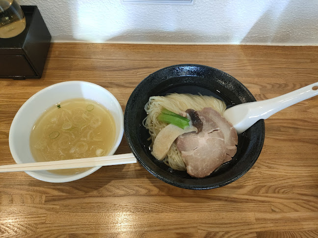 〒352-0002 埼玉県新座市東１丁目１−１