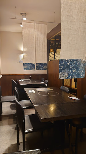 すし丸 本店 - 飲食業