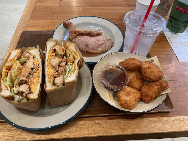 ペリペリチキン 本店 フォレストマーケットライカム クリスマスチキン - 飲食業